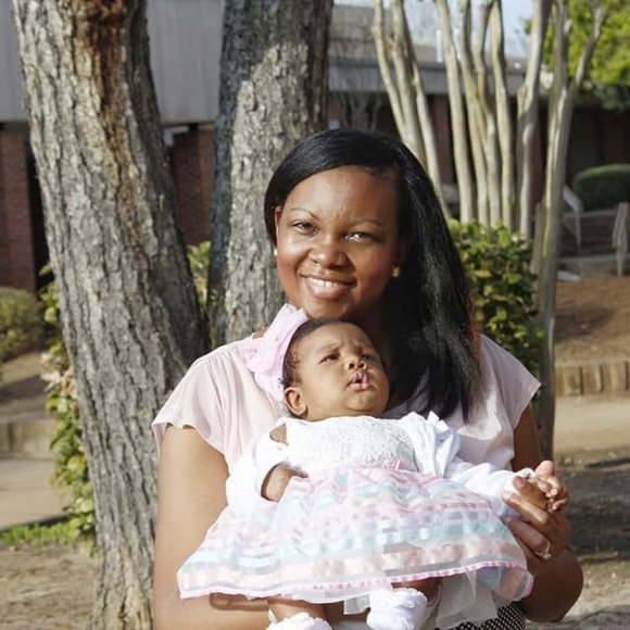 Meet your Posher, Brooke - Picture 3 of 8